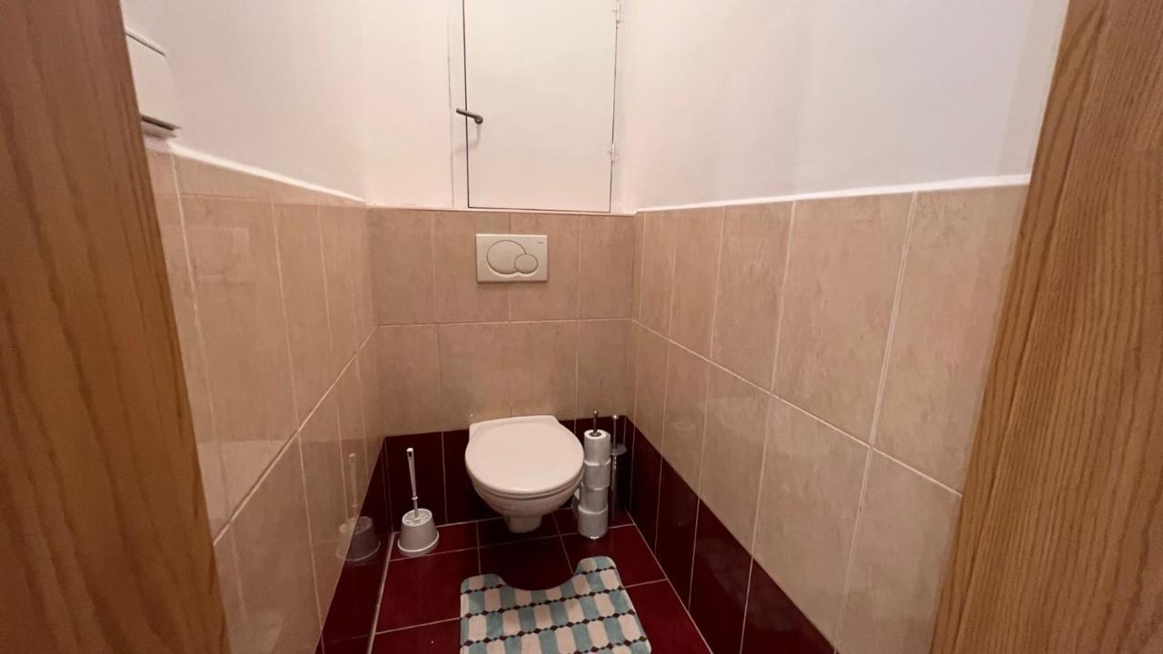 2 Room Apartment, Near Oc Galeria, Petrzalka Pozsony Kültér fotó