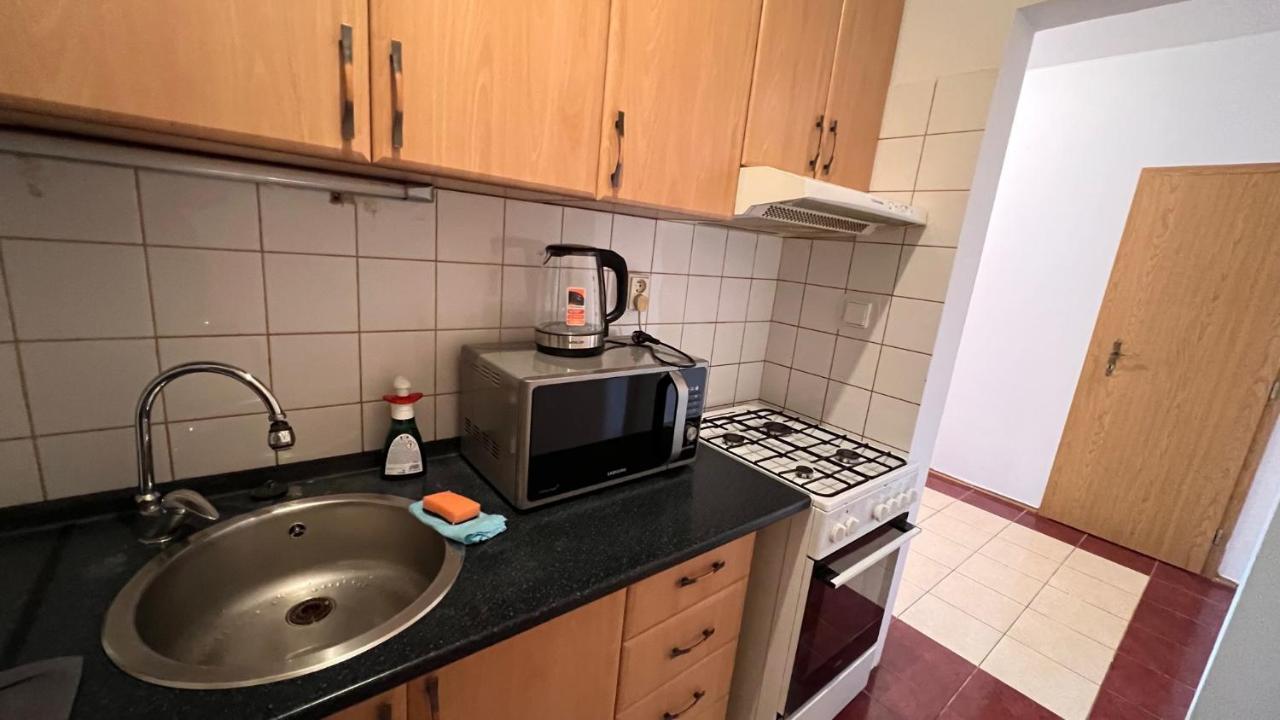 2 Room Apartment, Near Oc Galeria, Petrzalka Pozsony Kültér fotó