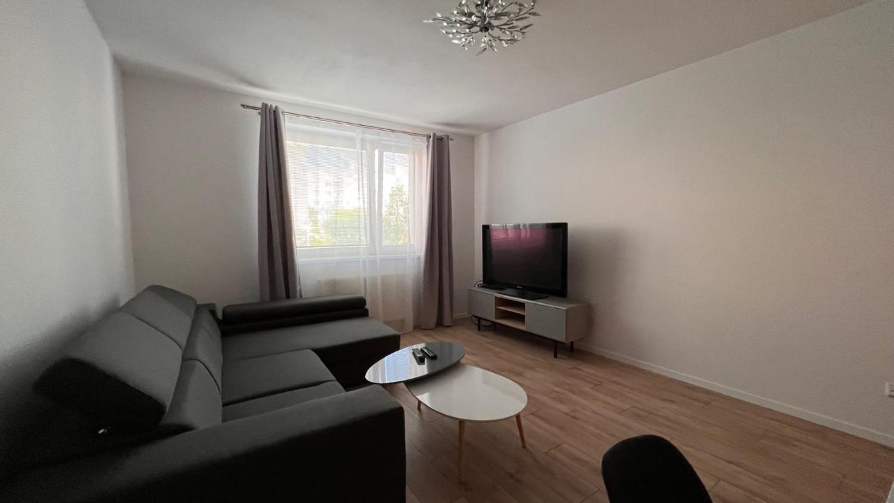 2 Room Apartment, Near Oc Galeria, Petrzalka Pozsony Kültér fotó