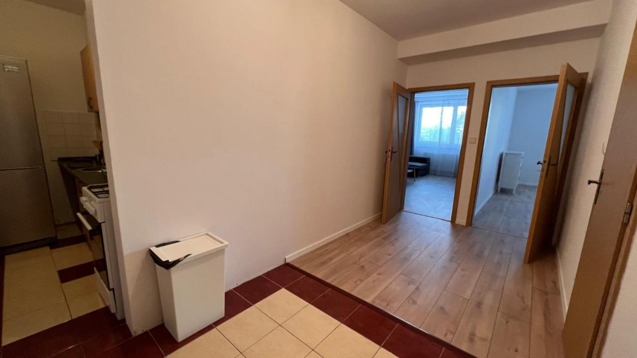 2 Room Apartment, Near Oc Galeria, Petrzalka Pozsony Kültér fotó