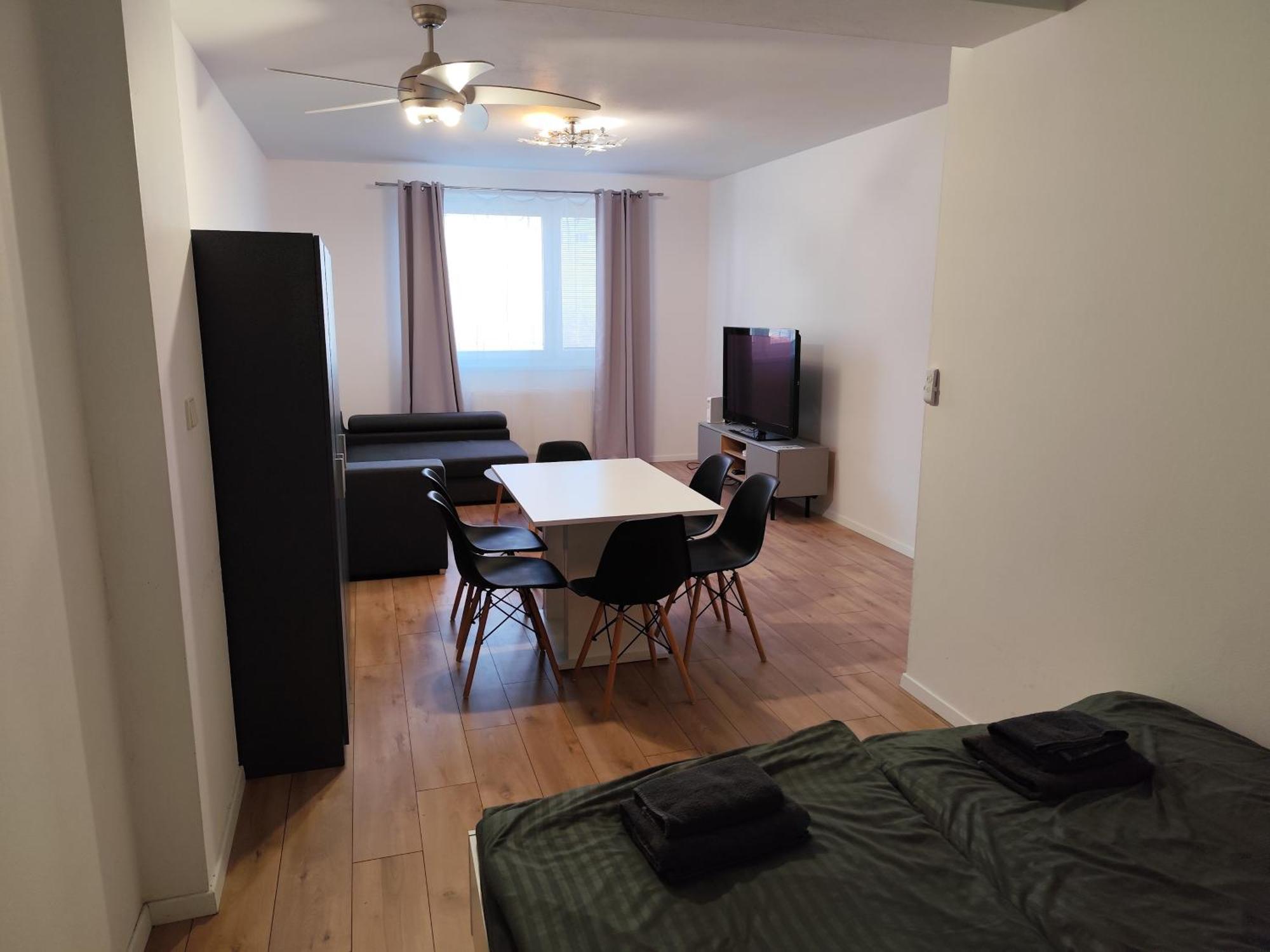 2 Room Apartment, Near Oc Galeria, Petrzalka Pozsony Kültér fotó